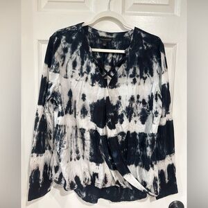 Rock & Republic Women's L Long Sleeve Pullover Blouse Blue Multi Tie-Dye NWT